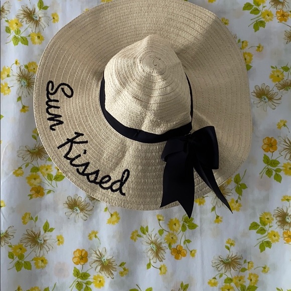 Accessories - Sun kissed bow hat